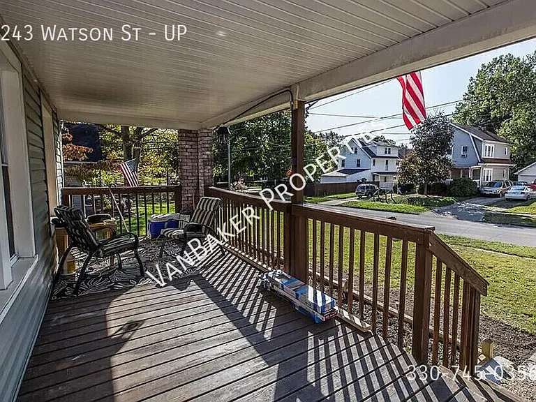243 Watson St #UP — Photo 7