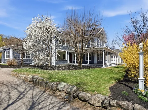 33 Blake Cir, Marlborough, MA 01752