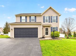 3196 Peacock Cir, Macedon, NY 14502
