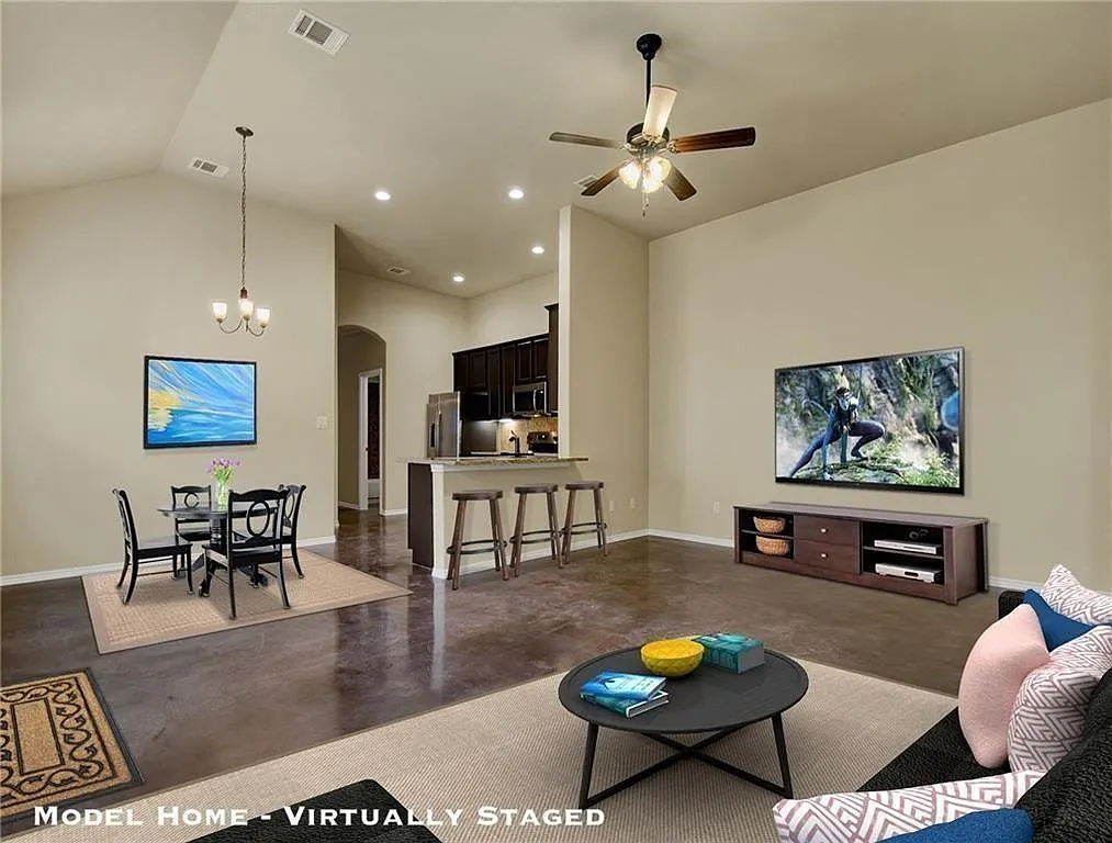 3 bed, 2.0 bath, 1344 sqft, $1,750 — Photo 1