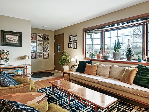 5th image of 571 Dara James Rd