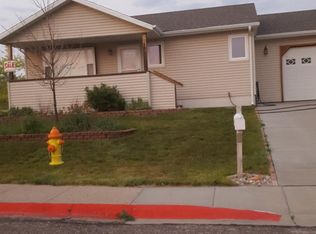 198 East Dr, Sidney, NE 69162