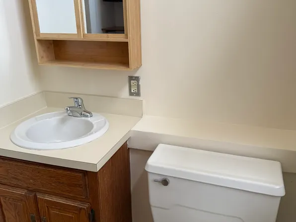 14 Church St APT 2C, North Attleboro, MA 02760