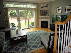 Comfortable LR w Patio