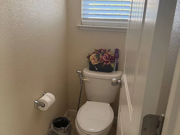274 Altadena Cir — Photo 28