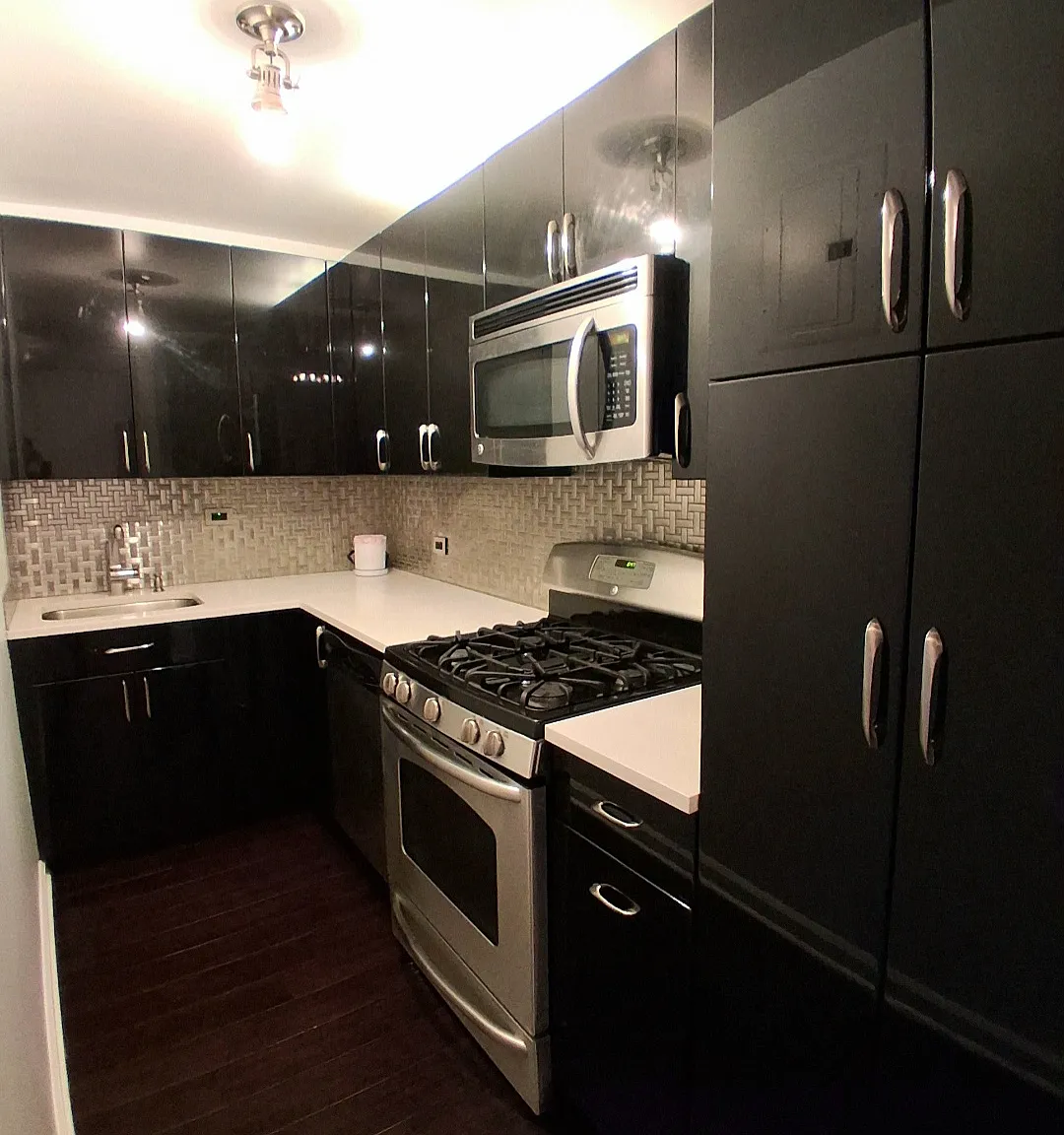 153 East 57th Street — Photo 2