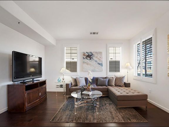4th image of 2432 Homer Ln