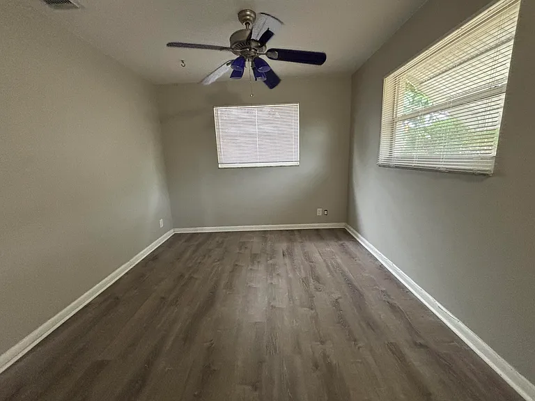 462 S Haverhill Rd — Photo 13