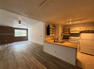 18328 NW 68th Ave APT L, Hialeah, FL 33015