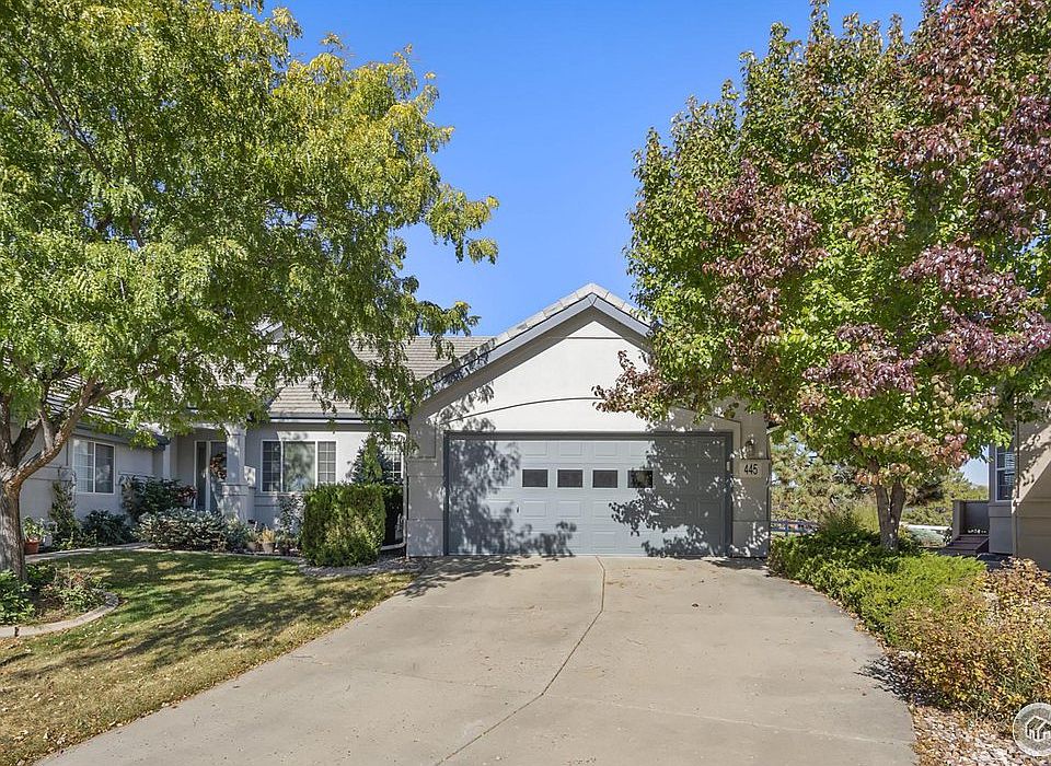 1st image of 445 Clubhouse Ct