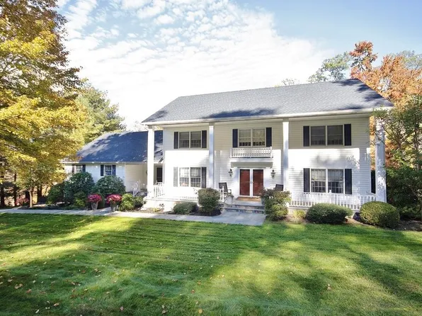 10 Shoshone Drive, Katonah, NY 10536