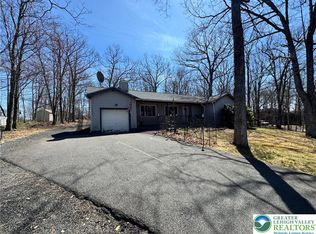 217 Bindale Rd, Tamiment, PA