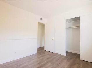 8411 B St, Oakland, CA 94621