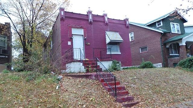2nd image of 5917 Lucille Ave