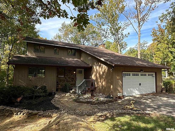 2nd image of 229 E Lake Dr