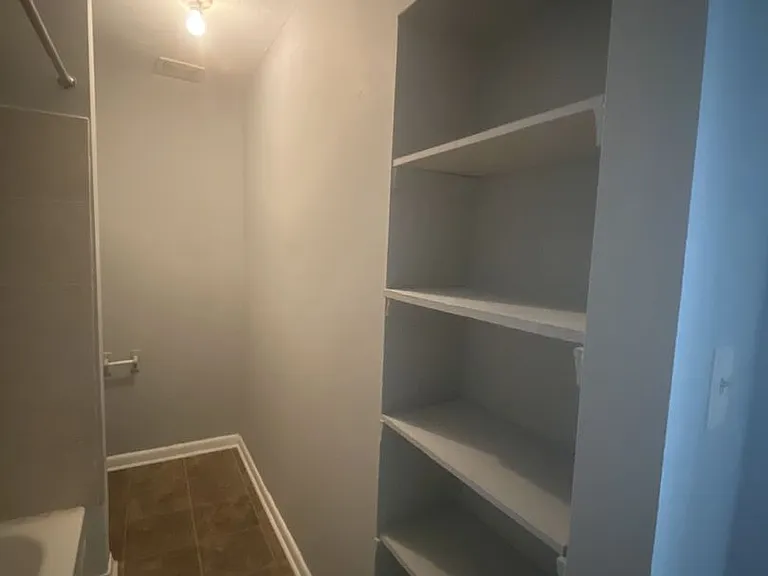 1728 Chester Rd — Photo 12