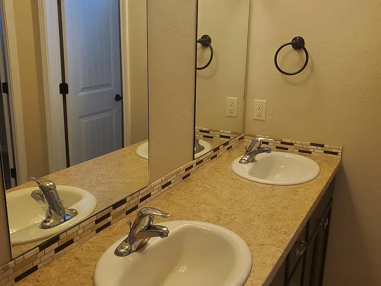 212 Hideaway Ln — Photo 8