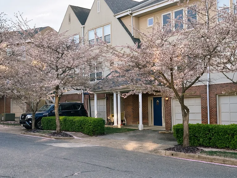 5218 Tabard Ct — Photo 1