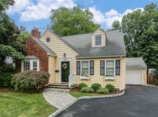 230 Shunpike Rd, Chatham, NJ 07928