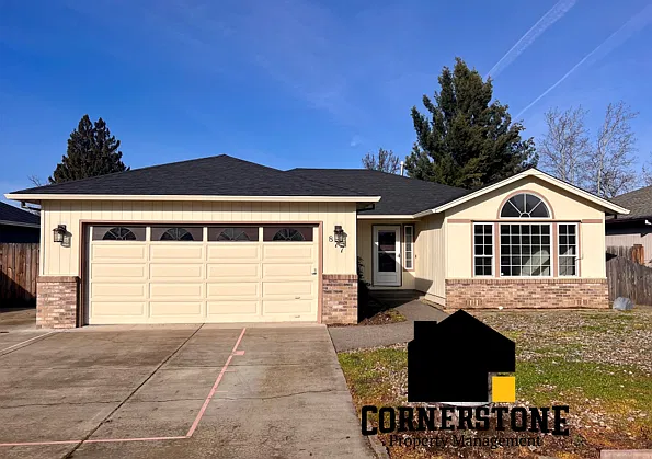 469, ID #, 877 Westrop Drive - 1 — Photo 1