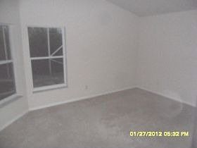 4th image of 12239 SE Plandome Dr