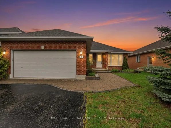 17 Spruce Gdns, Belleville, ON K8N 5W3