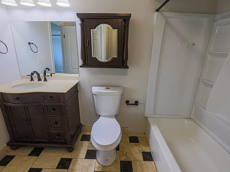 831 Comer Sq — Photo 31
