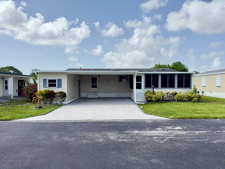 827 Sun Glow St — Photo 30