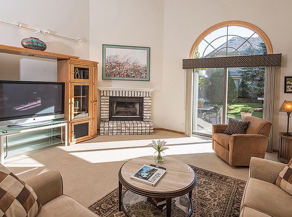 3rd image of 8521 Thistlewood Ct