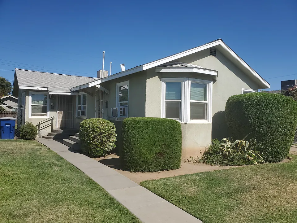 2014 Mayfair Dr W