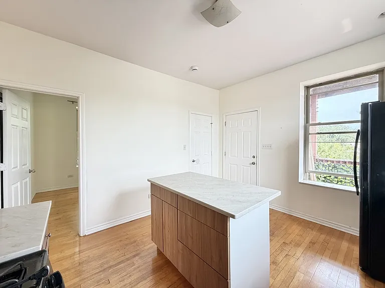 2537 N Kildare Ave #4 — Photo 7