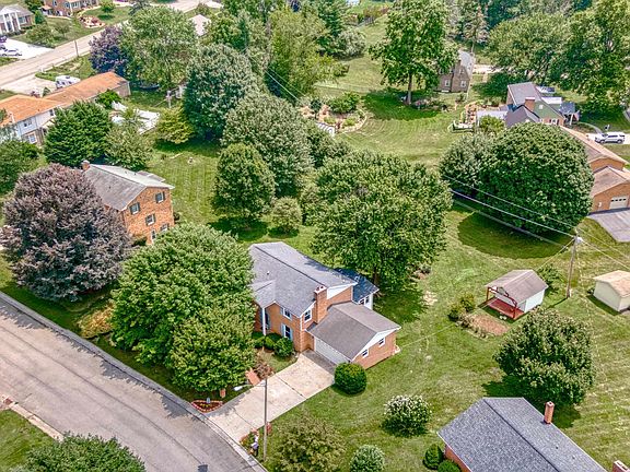 3rd image of 1306 Hopkins Dr