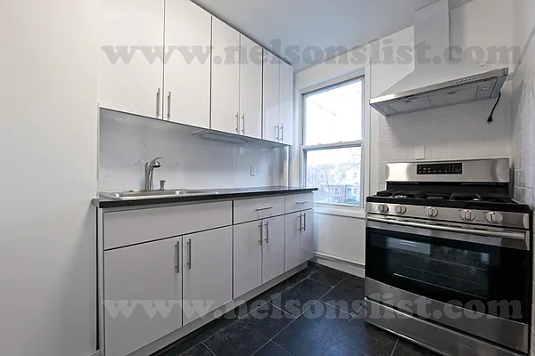 Rented by Nelson Aybar, LREB | media 2