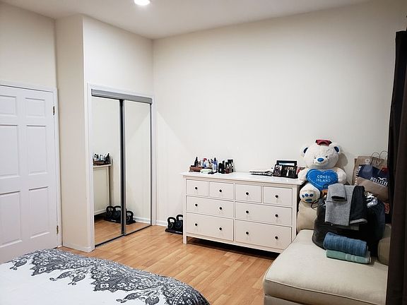 3rd image of 3007 30th Ave APT 8