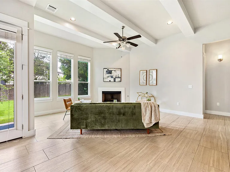 12908 Armaga Springs Rd — Photo 6