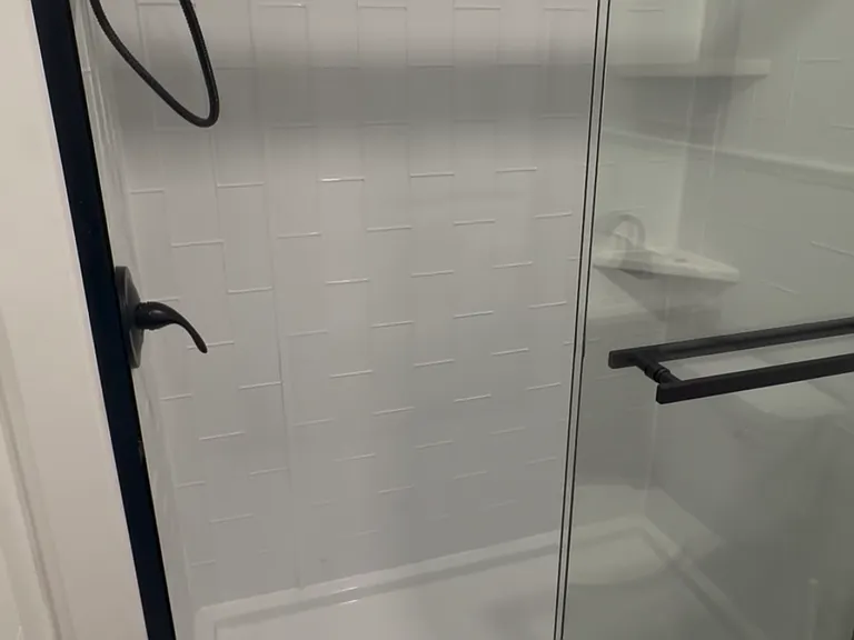 190 Niagara St #2 — Photo 5
