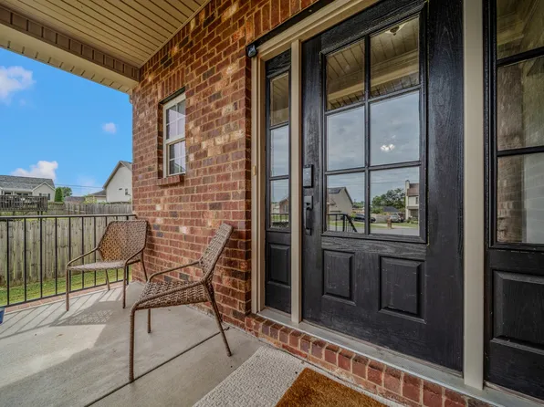 1008 Glenda Dr, Murfreesboro, TN 37128