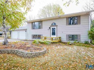 900 S Gordon Dr, Sioux Falls, SD 57110