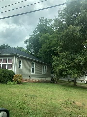 2nd image of 715 Fairview St