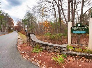 47 Olde Country Village Rd, Londonderry, NH 03053