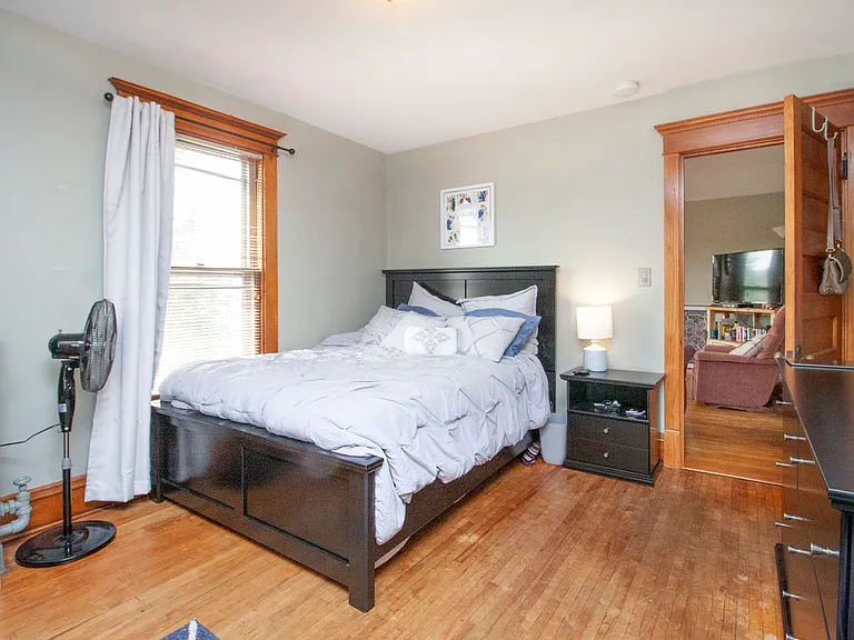 421 1/2 Washington St #2 — Photo 9