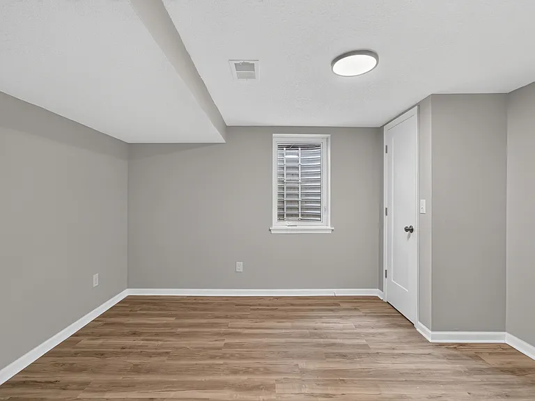 6232 Woodson Rd — Photo 53