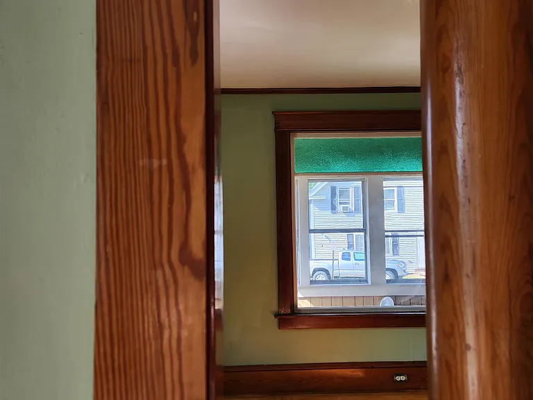 27 Spring St — Photo 3