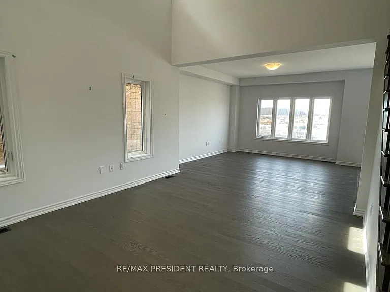 35 Whitton Dr — Photo 8