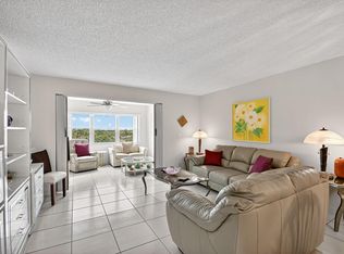 3951 Via Poinciana Way APT 609, Lake Worth, FL 33467