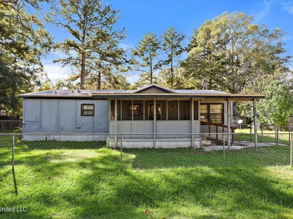 112 Canton Ave, Richland, MS 39218