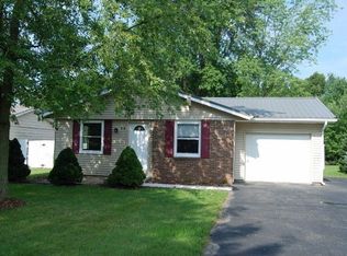 304 S Wayne St, Flora, IN 46929