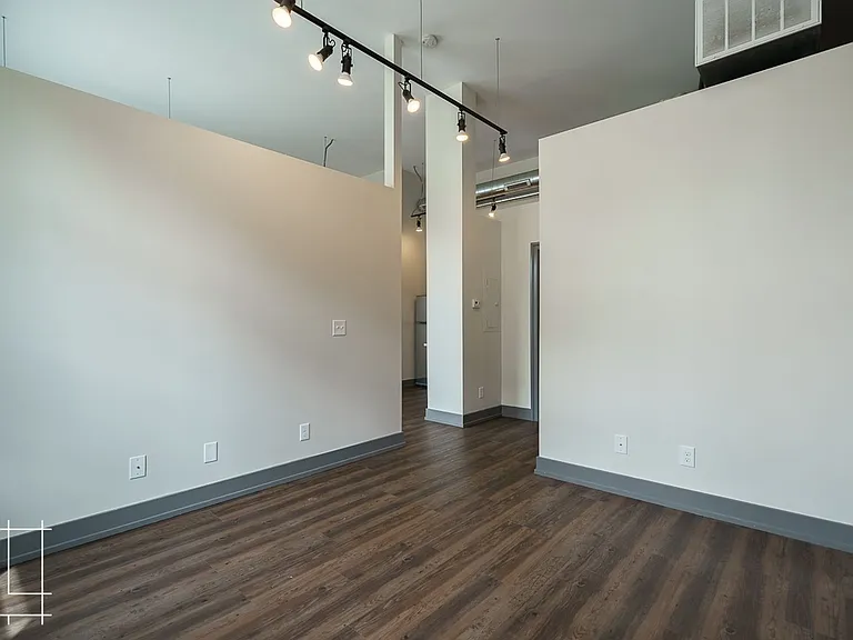 1448-1454 Indianola Ave — Photo 11