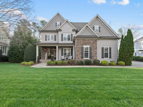 209 Morning Oaks Dr, Holly Springs, NC 27540