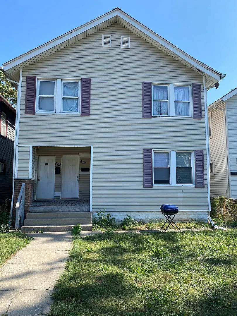 608-610 Racine Avenue — Photo 1
